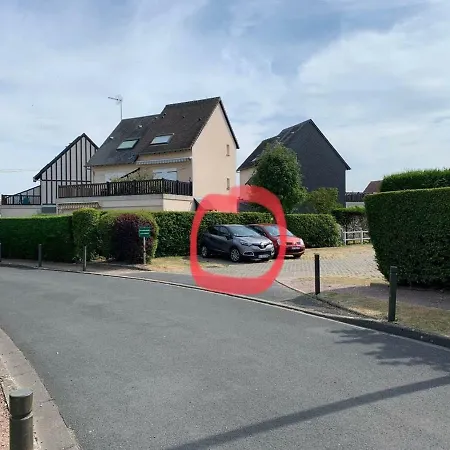 Rez De Jardin Hébergement de vacances *